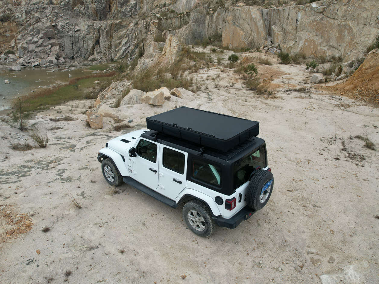 Wild Land Voyager Pro 4-5 People Family Roof Top Tent