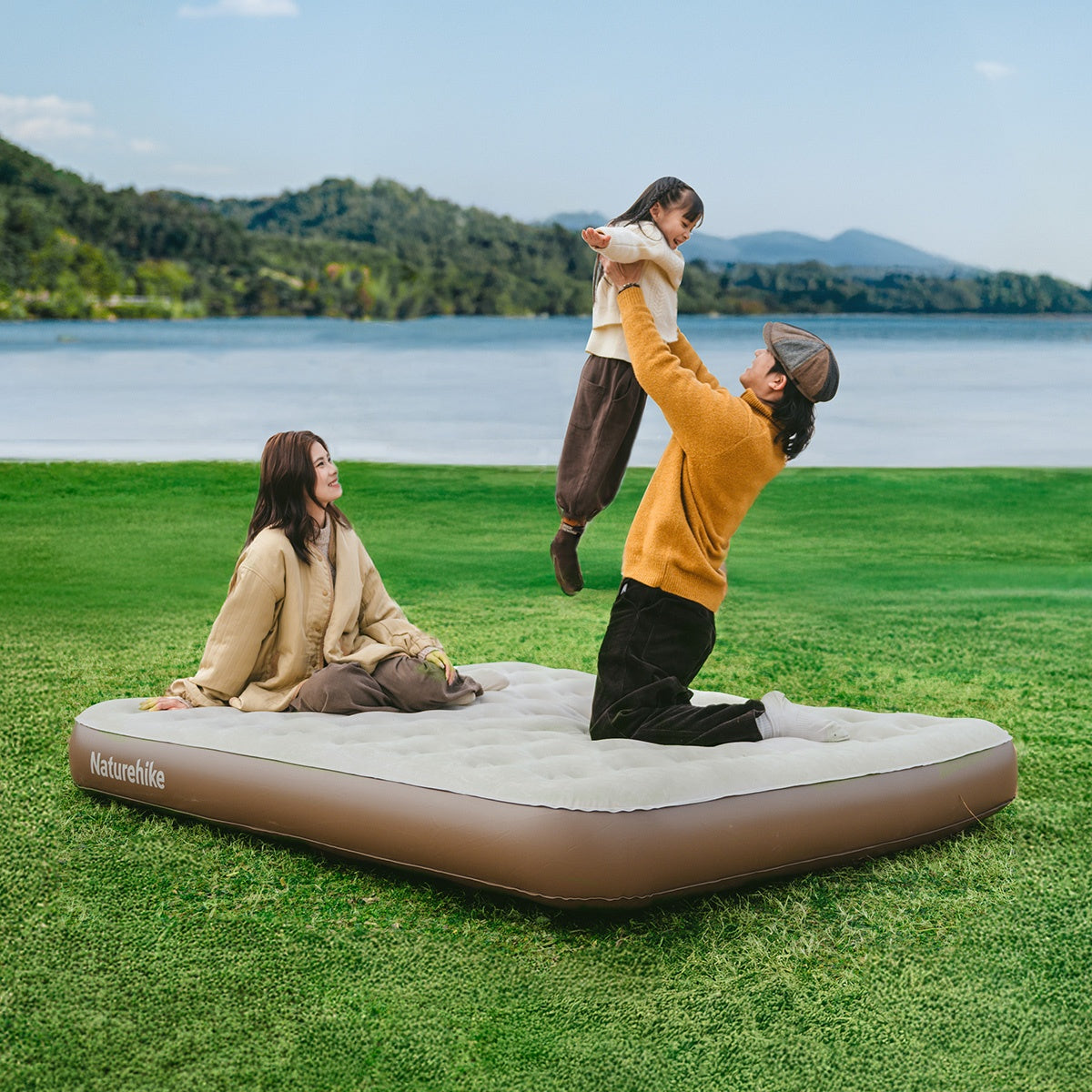 Naturehike 25CM Outdoor Camping Mattress with Built-in Pump
